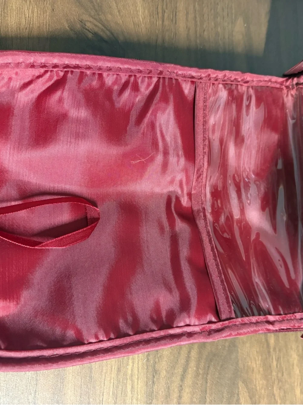 Paris Liquid Touch & Mini-me Lip Gloss Set in Burgundy - Picture 9 of 10